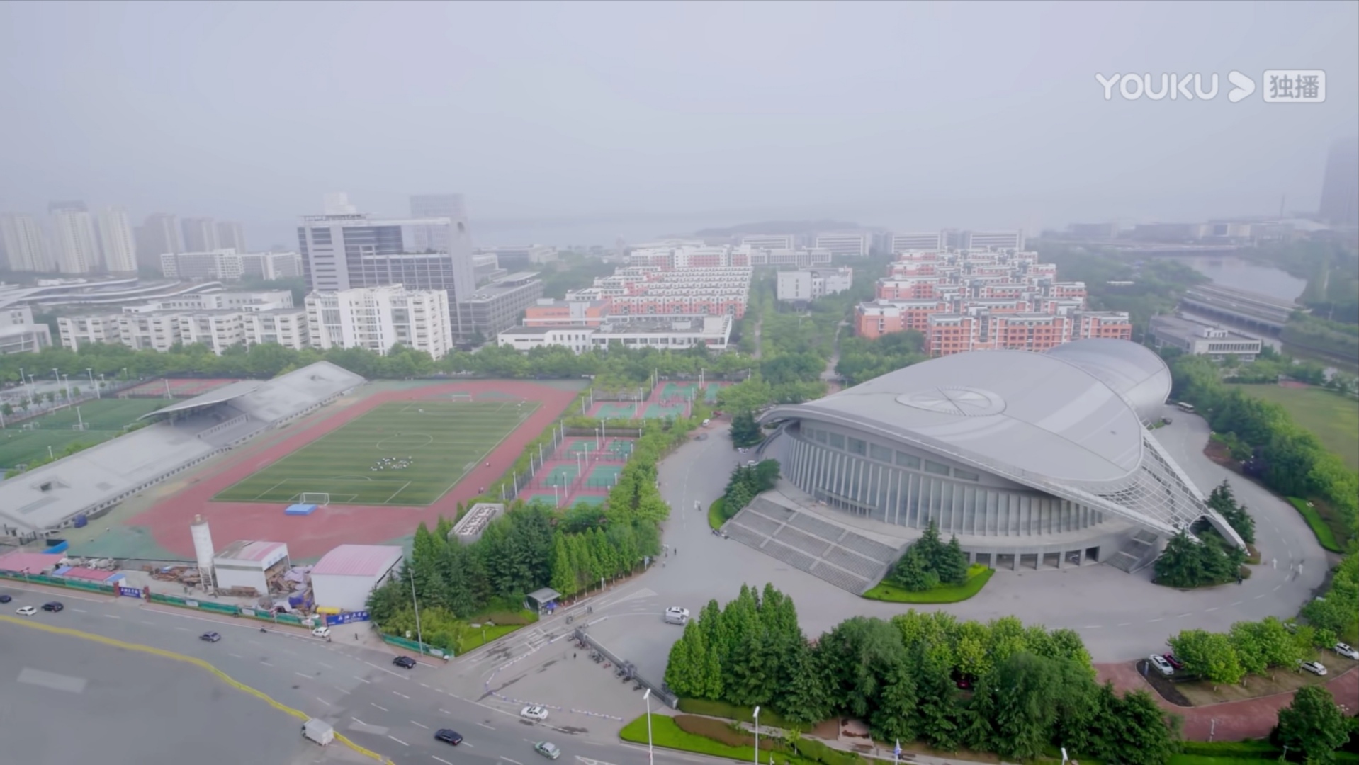 青岛晚报:多部电视剧取景于中石大 被学子誉为中国影视基地大学(华东)