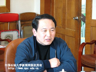 党委副书记李兆敏指出要深刻领会十六届五中全会的精神实质和内涵